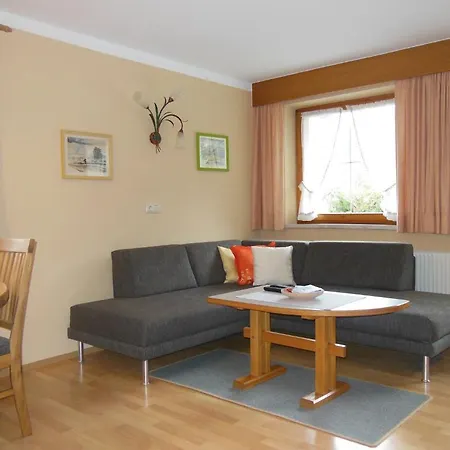 Lärchenwald 3*
