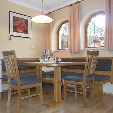 Lärchenwald Aparthotel 3*