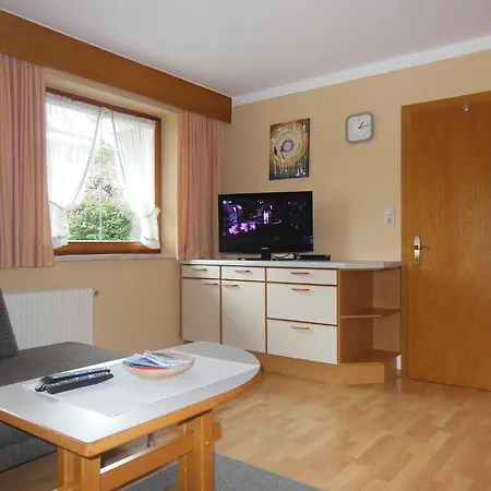 Lärchenwald Aparthotel 3*